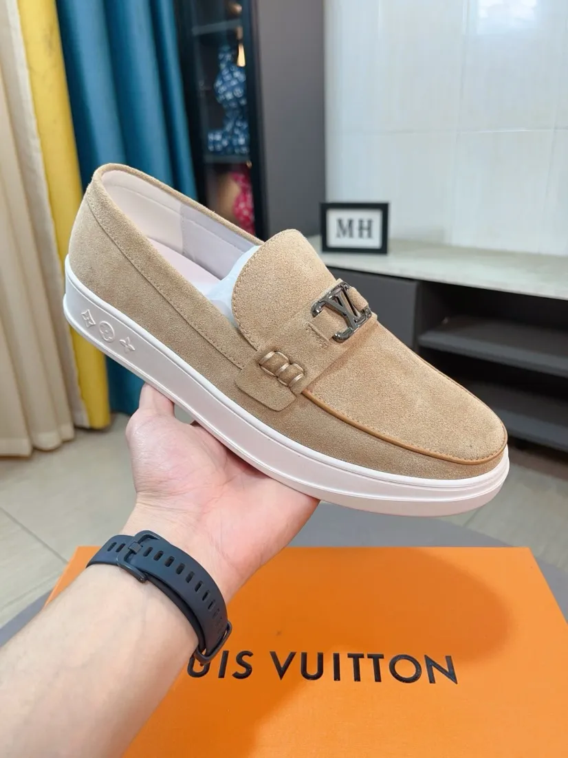 Men's shoes💰440🌹🌹[LV]🌹High-end brand of men's shoes: official website 1:1 latest masterpiece: the upper is made of Italian imported first-layer cowhide with special materials➕made of full genuine leather lining🔥, making walking more convenient and comfortable! Exclusive new style, stunning work [color]! Create a fashionable personality to set off your uniqueness! A must-have for trendy men! Classic🔥Number: 38-44